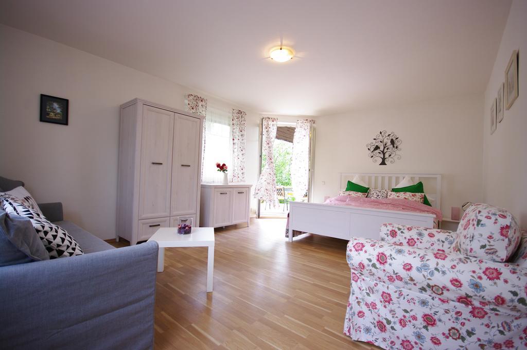 Cozy Gardens Apartments In Prague Luaran gambar