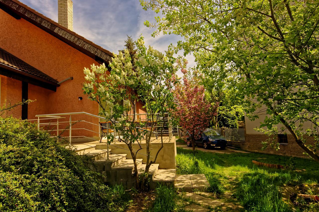 Cozy Gardens Apartments In Prague Luaran gambar